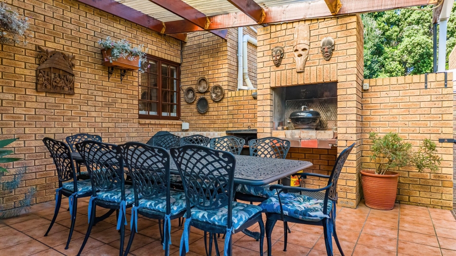 6 Bedroom Property for Sale in Seaside Longships Western Cape